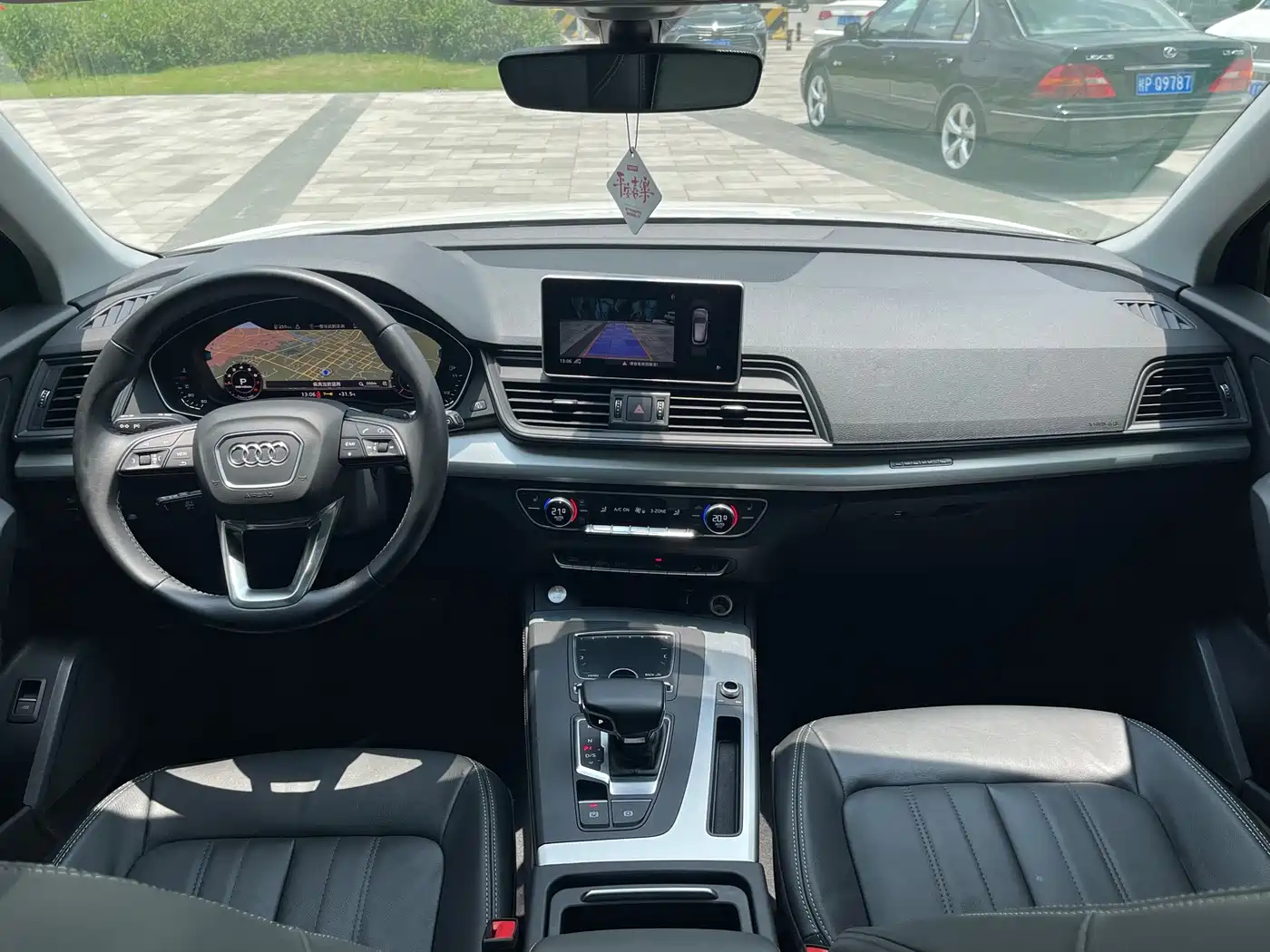 Audi Q5L 2020 Facelift 40 TFSI Honor Fashion фото 24
