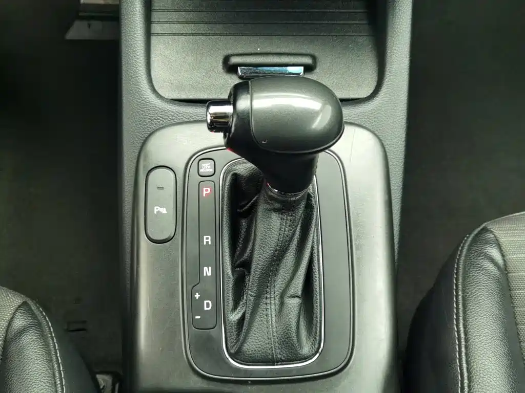 Kia Shuma 2018 2014 1.6T Fashion Edition China IV
