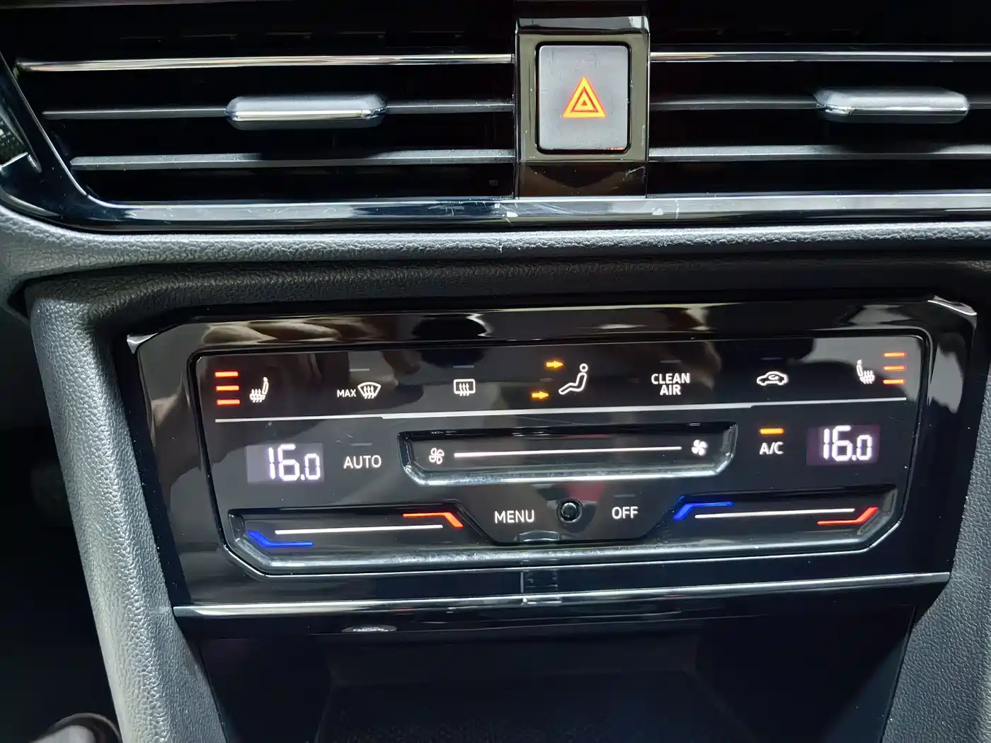 Volkswagen Tharu 2022 280TSI FWD Luxury Edition фото 10