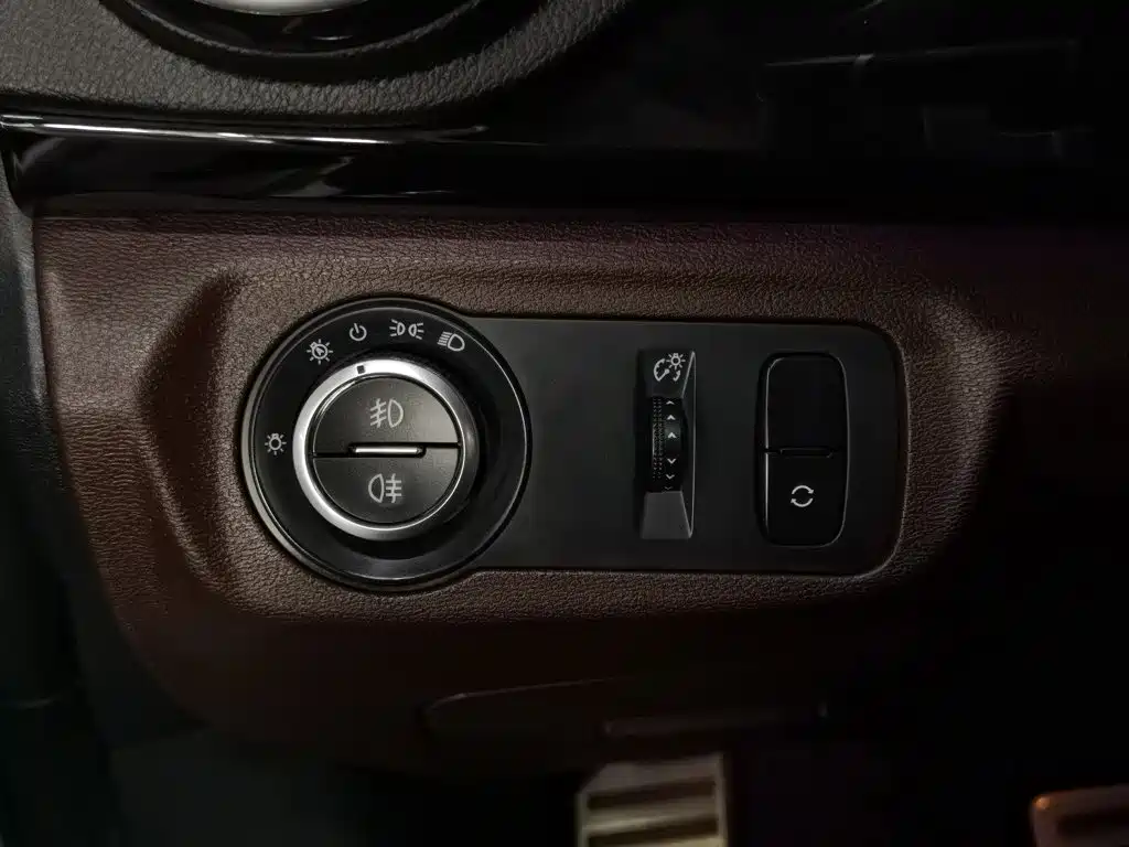 WEY P8 2018 2018 2.0T Flagship Model
