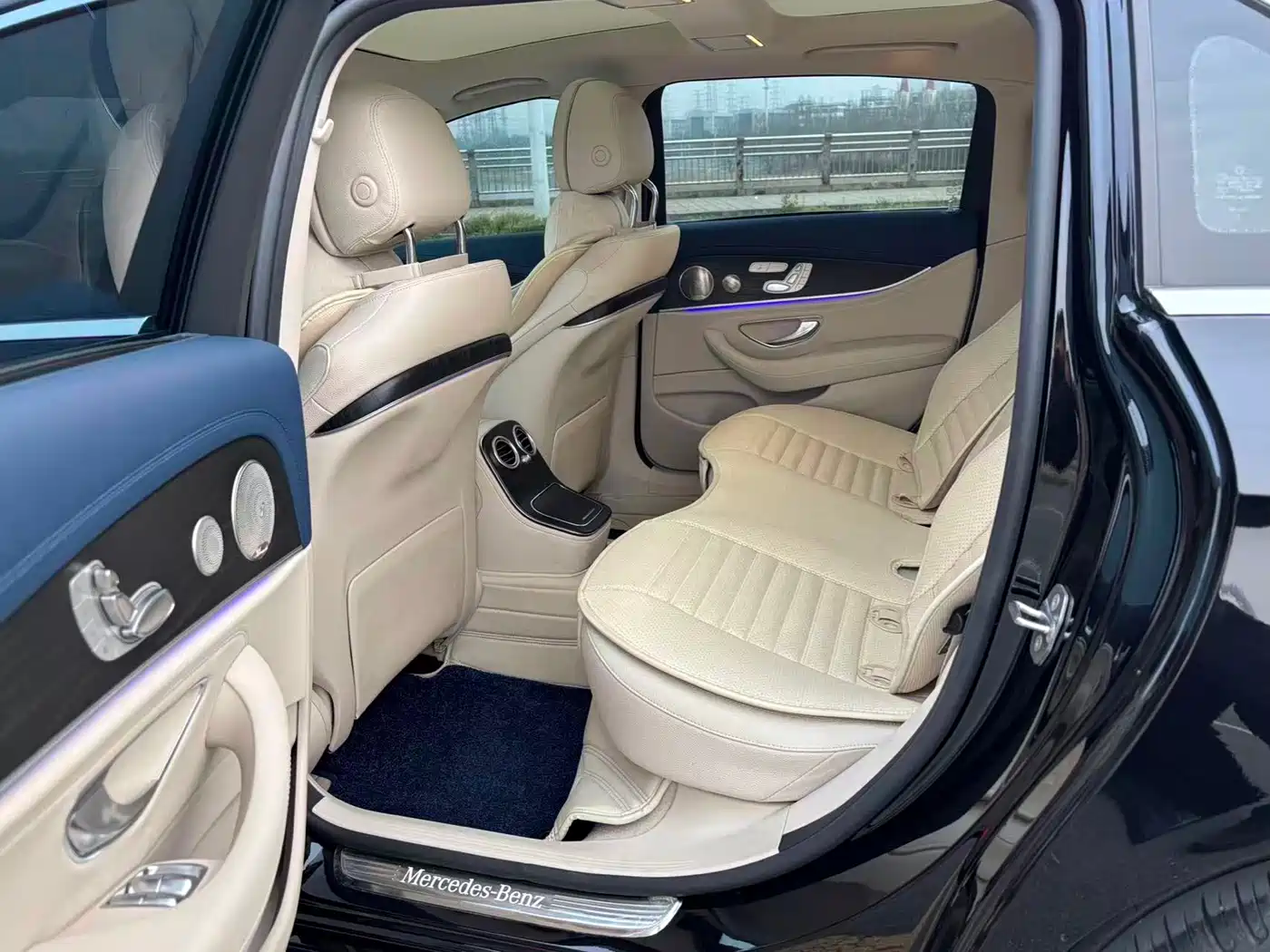 Mercedes-Benz E-Class 2022 E 300 L Luxury фото 5