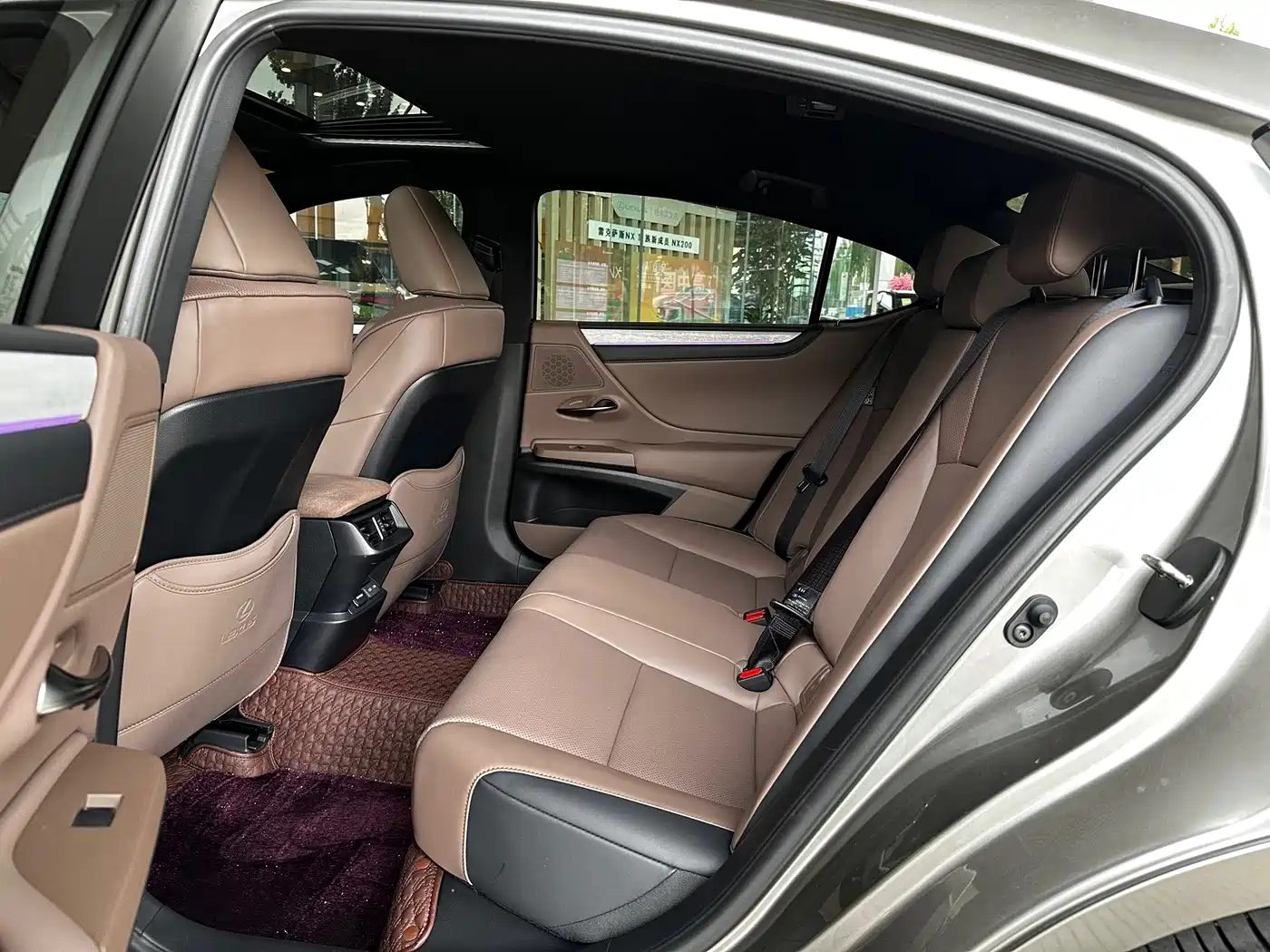 Lexus ES 2025 200 Ultimate Edition фото 7
