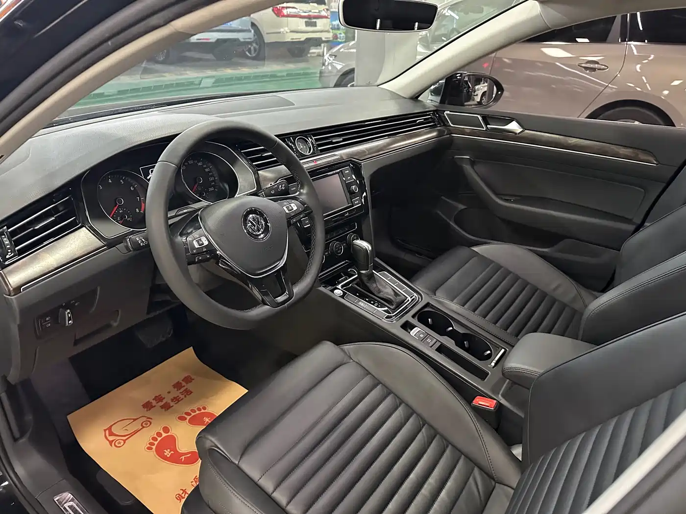 Volkswagen Magotan 2018 Facelift 330TSI DSG Luxury фото 7