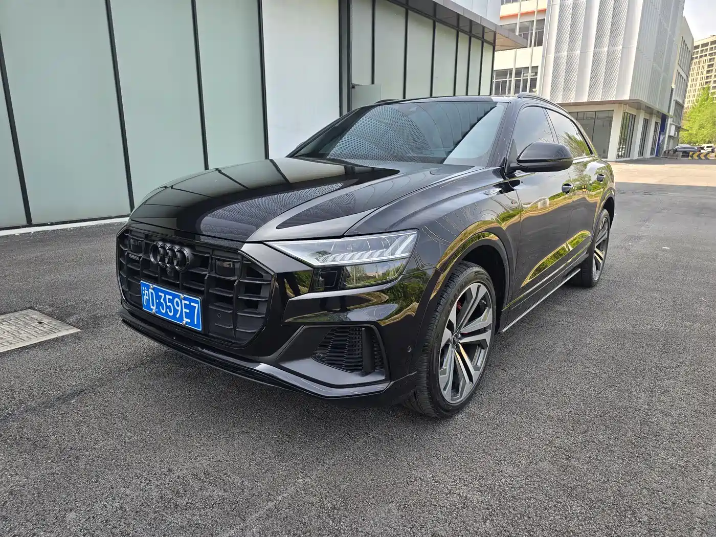 AUDI Q8