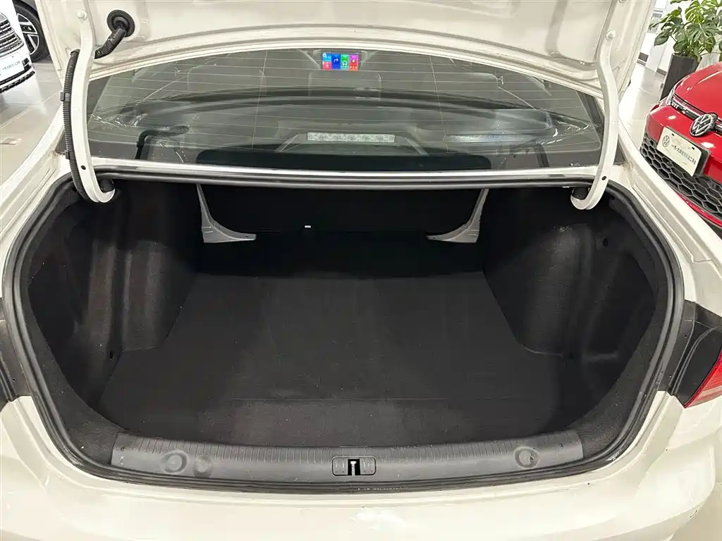 Volkswagen Lavida 2019 Lavida Start 1.5L Auto Trend (China VI) фото 33