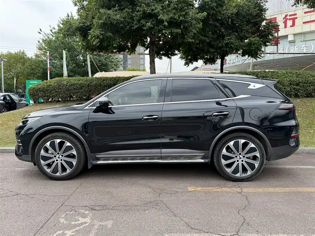 Denza N8 2023 Model AWD Super Hybrid Flagship 7-Seater фото 3