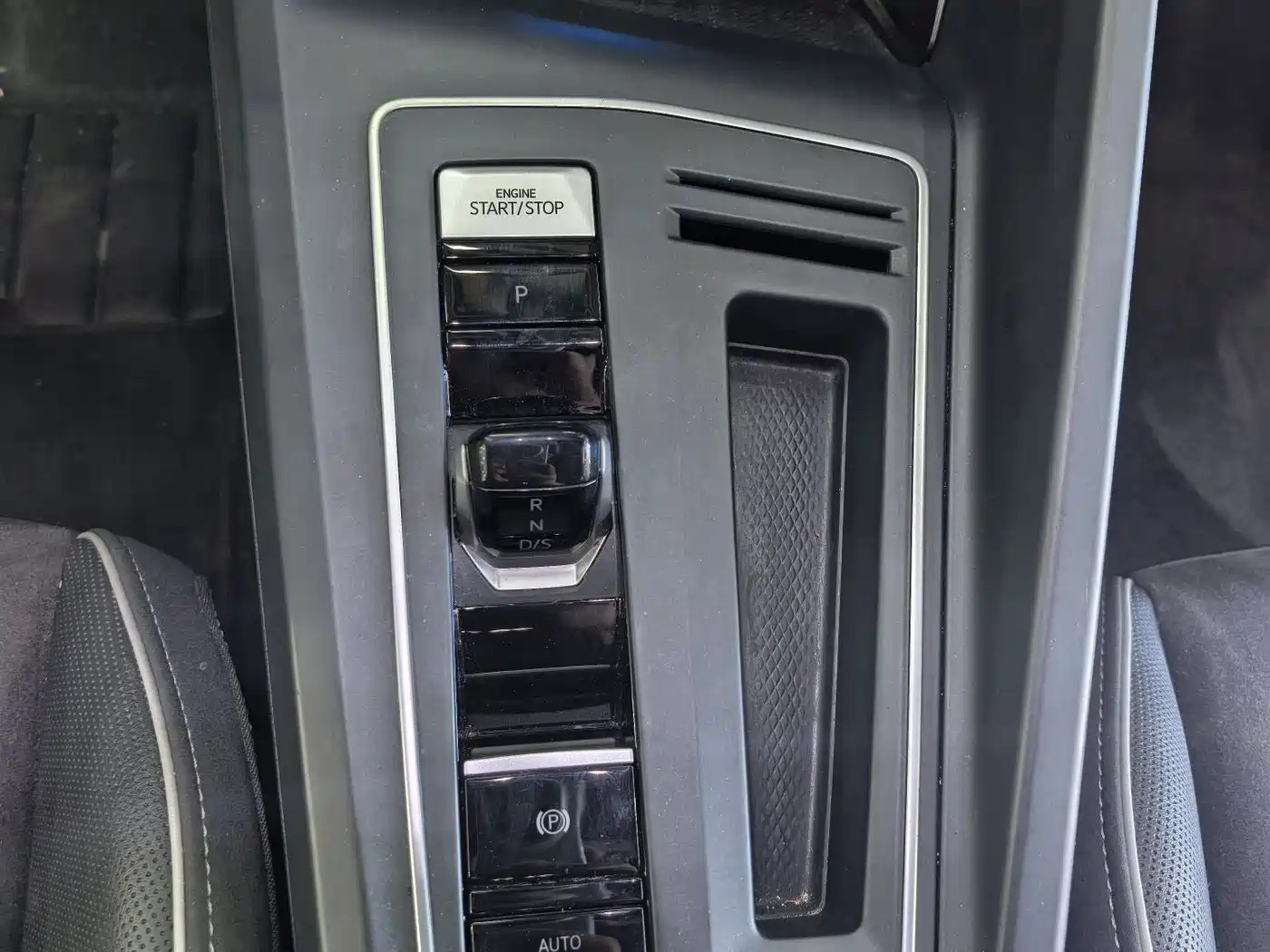 Volkswagen Golf 2023 280TSI DSG R-Line Lite фото 16