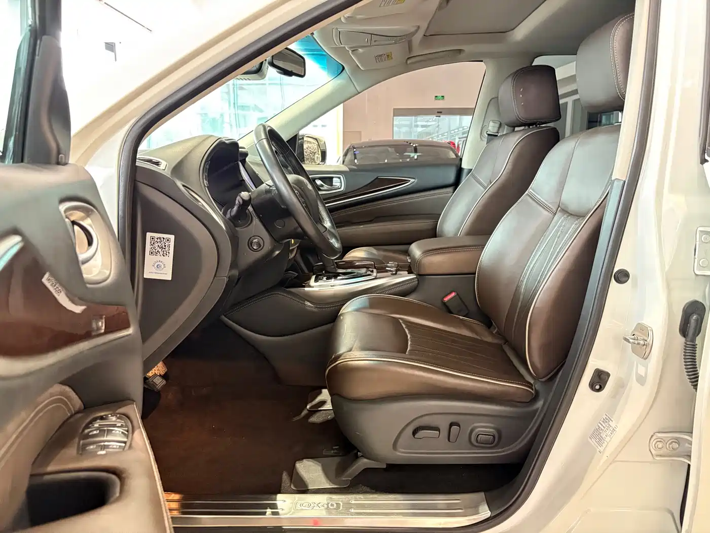 Infiniti QX60 (Import) 2018 2018 2.5 S/C Hybrid AWD Champion Family Edition