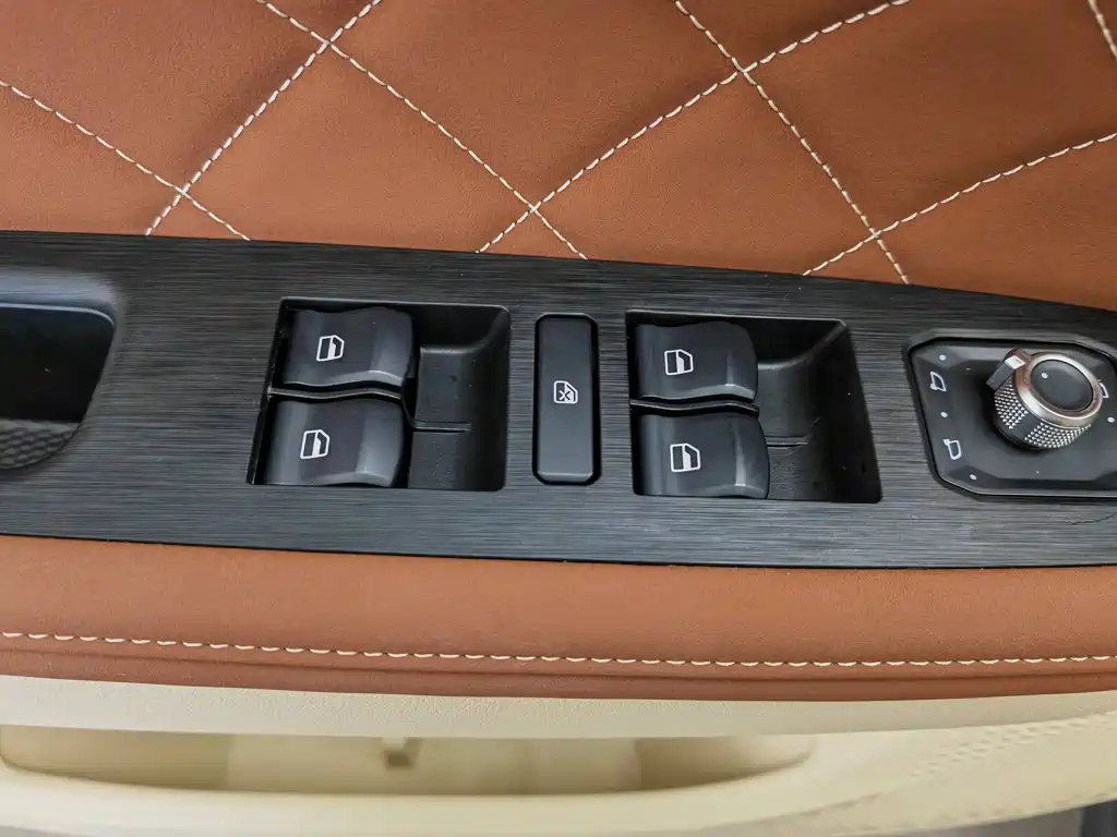 Ora Good Cat 2024 2023 401km Standard Range Honor Edition (LFP)