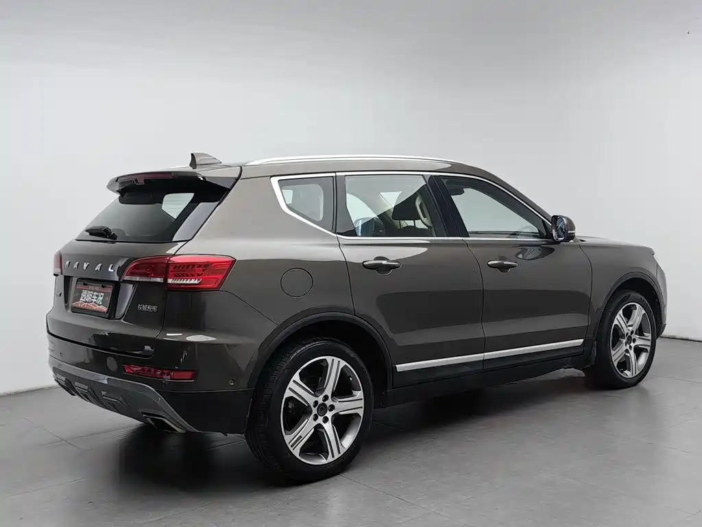 Photo 2 - Haval H7