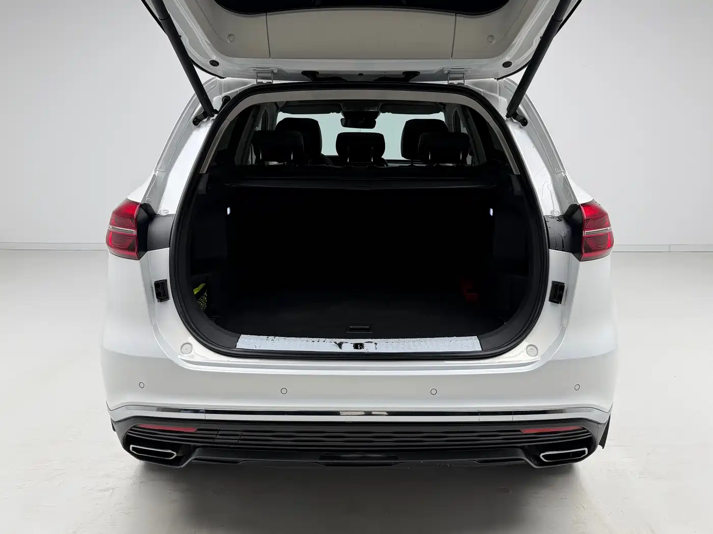 Hongqi HS5 2022 Facelift 2.0T Smart Flag Enjoyment AWD Edition фото 10