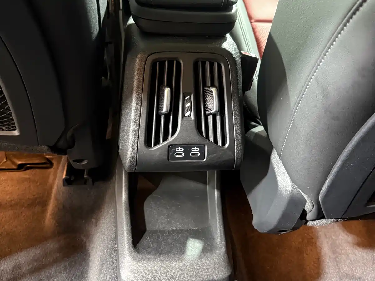 BMW X1 2023 sDrive20Li X Design Package фото 16