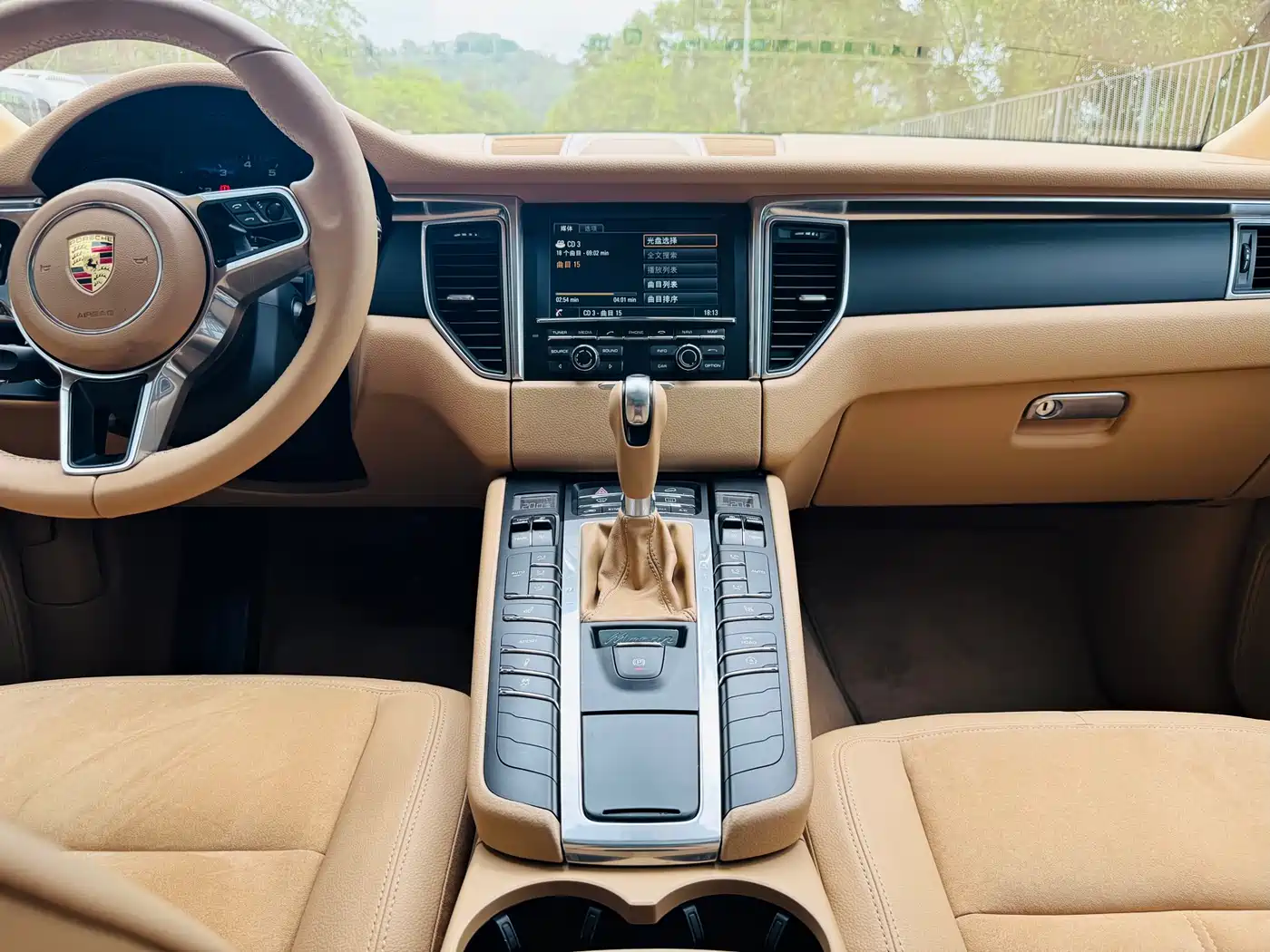 Porsche Macan 2016 Macan 2.0T фото 11