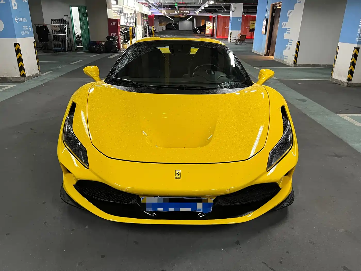 Фото 2 - Ferrari F8