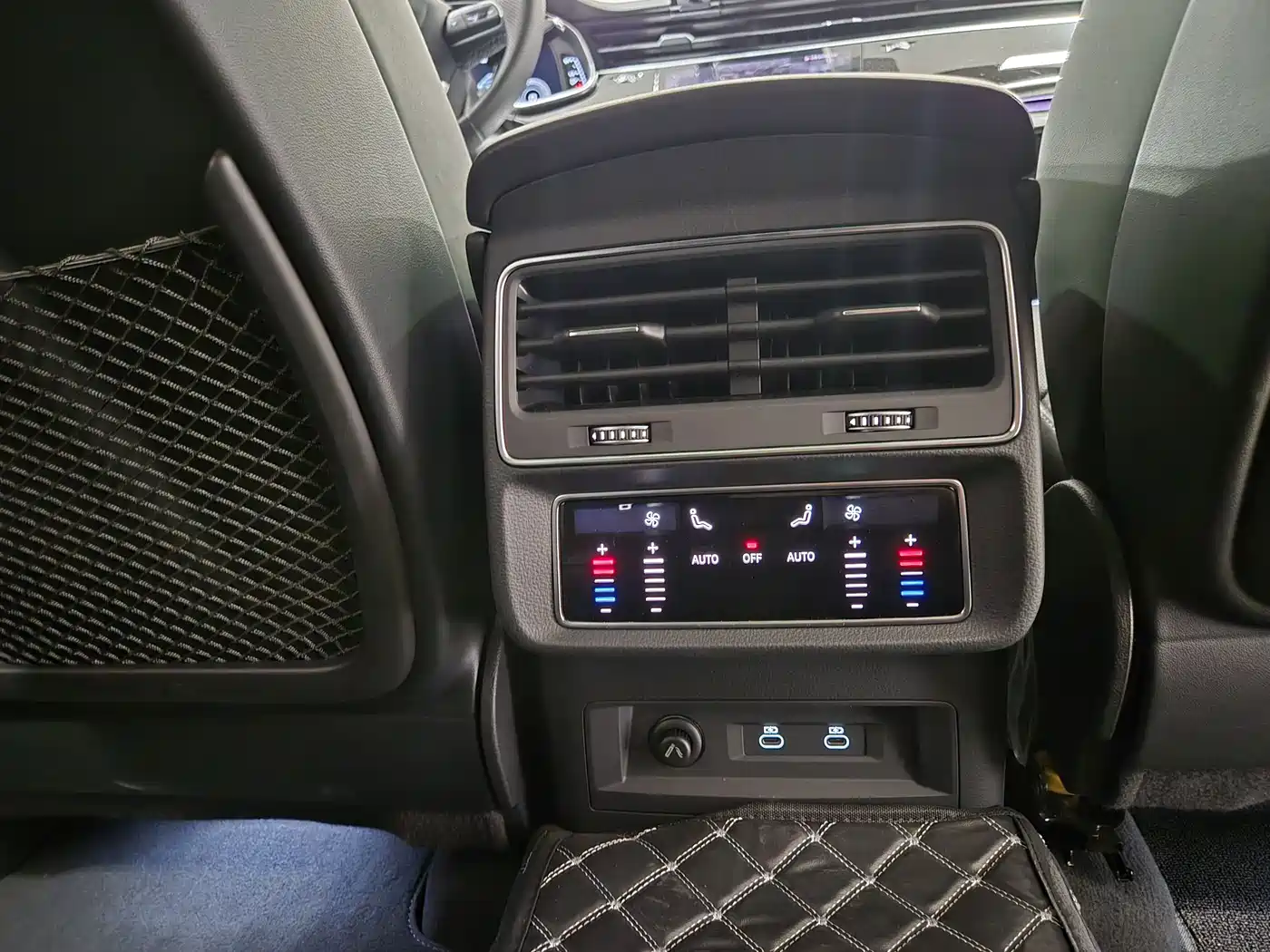 Audi Q8 2023 55 TFSI Exclusive Sport фото 22