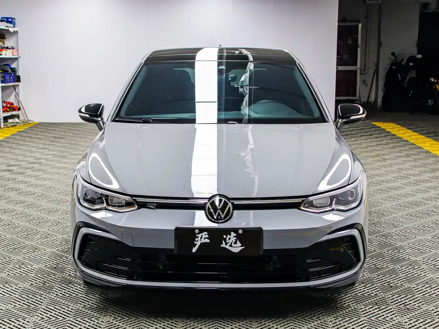 Volkswagen Golf 2023 Model 280TSI DSG R-Line фото 2