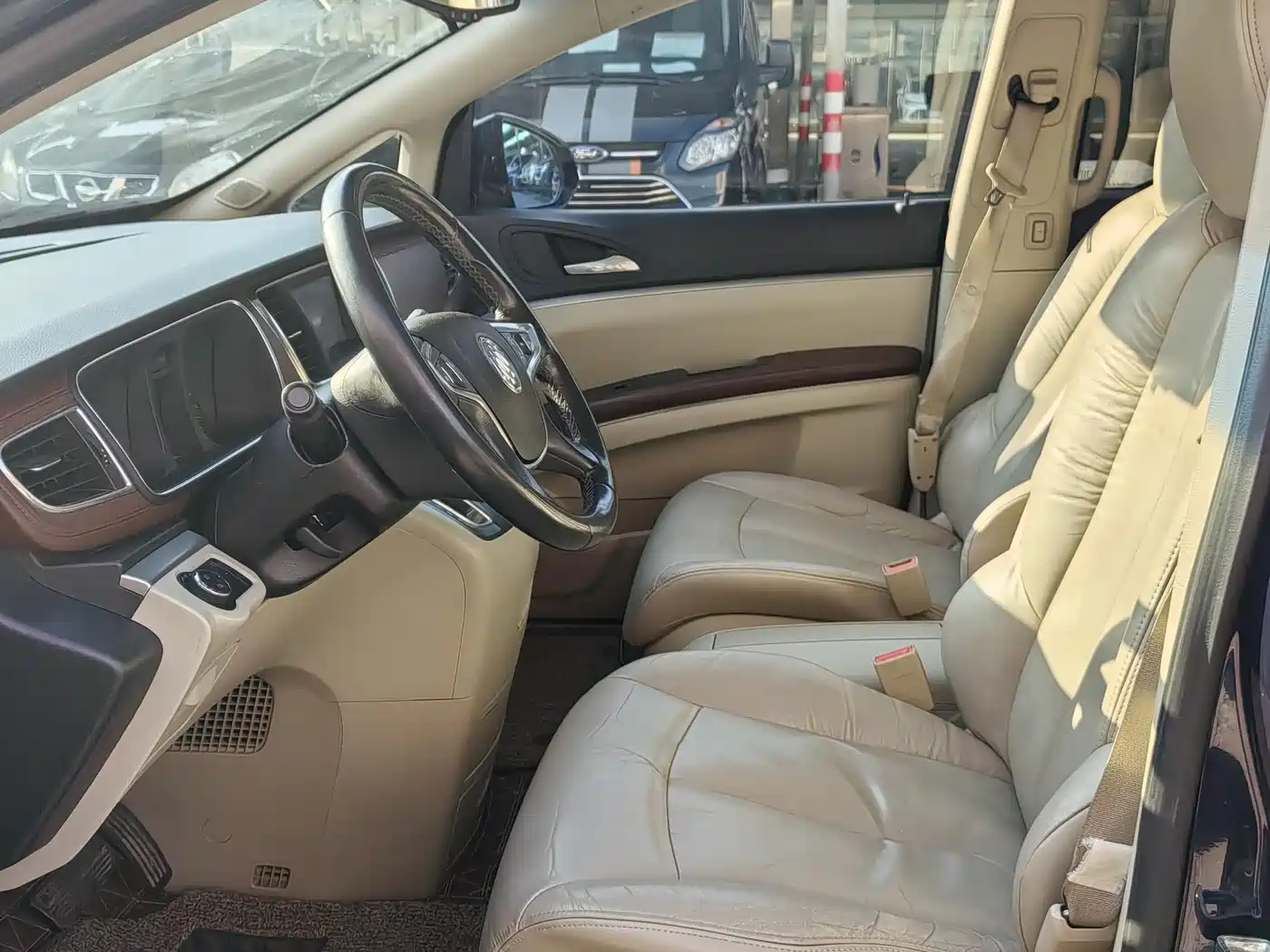 Buick GL8 2014 3.0L GT Luxury Business Elegance фото 5