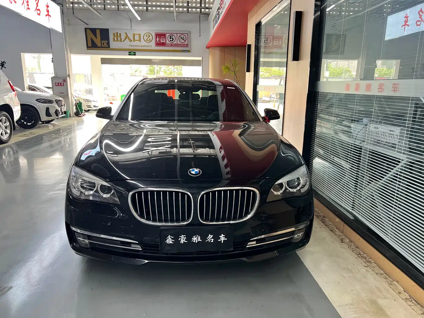 BMW 7 Series 2014 730Li Premium фото 2