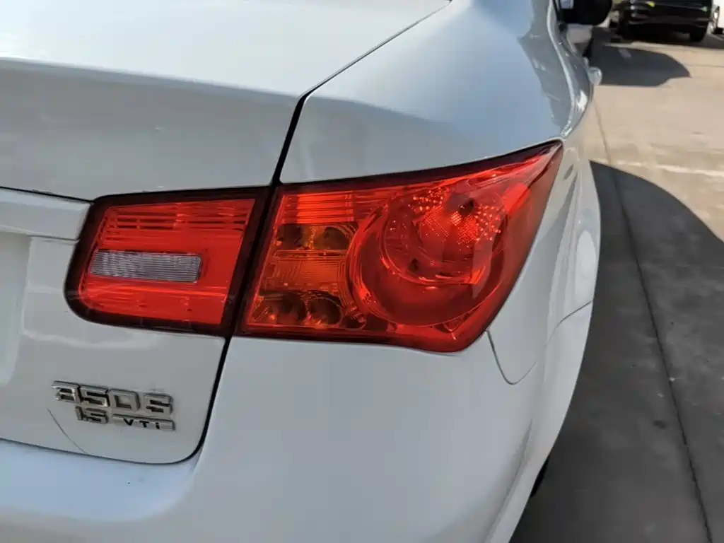Roewe 350 2014 2014 1.5L Automatic Joy Edition
