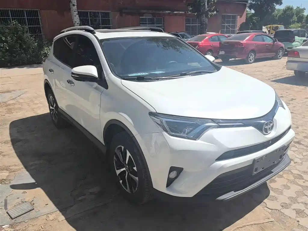 Toyota RAV4 Rongfang 2018 2.0L CVT 2WD Trend X Edition фото 4