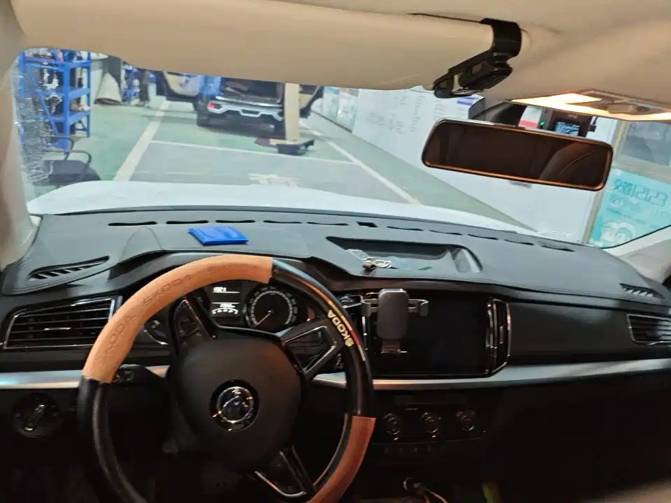 Škoda Kamiq 2024 Model 1.5L Automatic Comfort Edition фото 6
