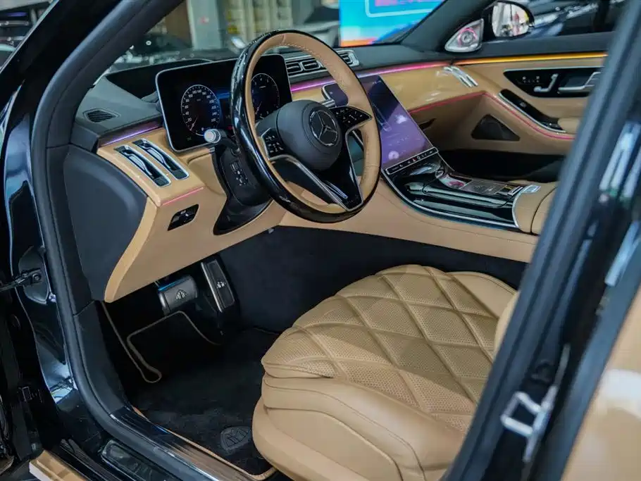 Mercedes-Benz Maybach S-Class 2022 S 680 4MATIC Virgil Abloh Limited Edition фото 11