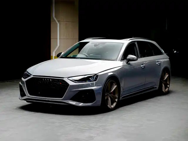Audi Audi RS 4 2022 RS4 Avant Dark Gold Edition