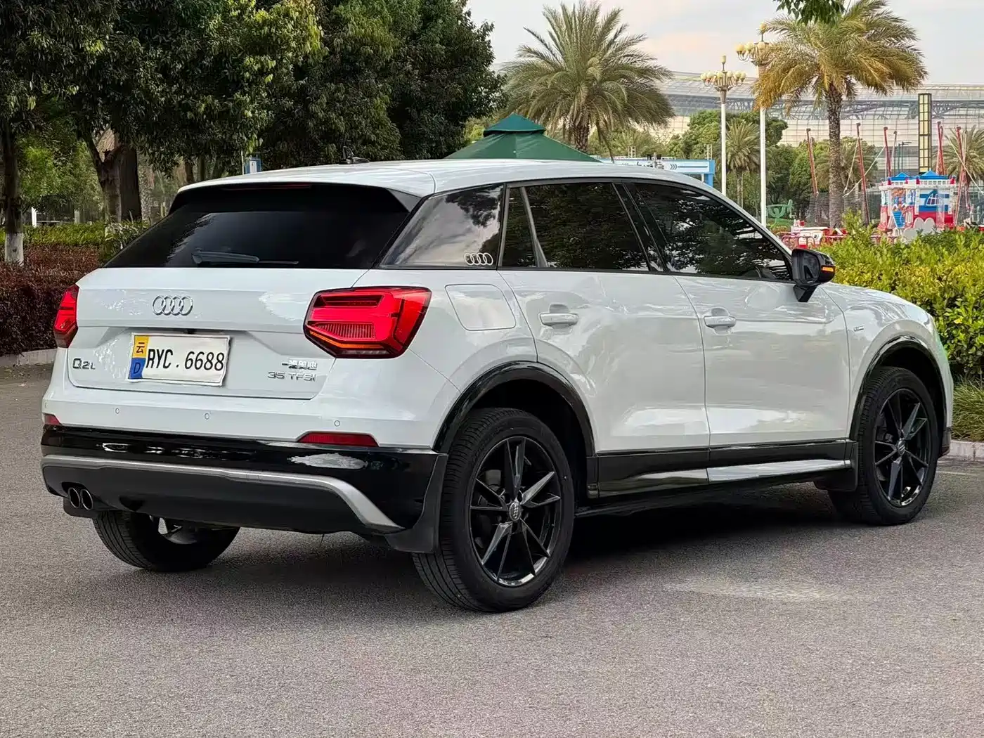 Audi Q2L 2018 35 TFSI Launch Exclusive Edition China VI фото 6