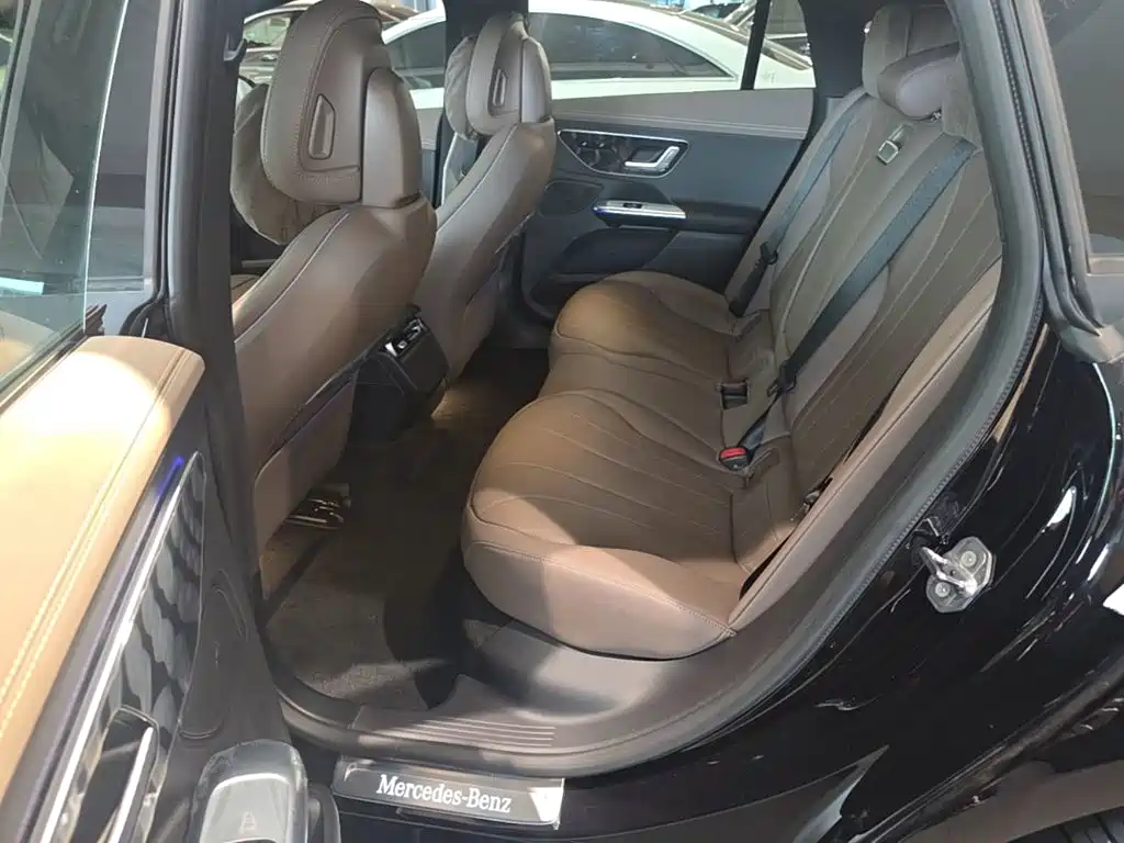 Mercedes-Benz EQE 2025 2025 Model 500 4MATIC Luxury Edition