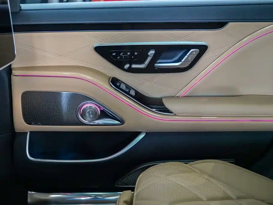Mercedes-Benz Maybach S-Class 2022 S 680 4MATIC Virgil Abloh Limited Edition фото 22