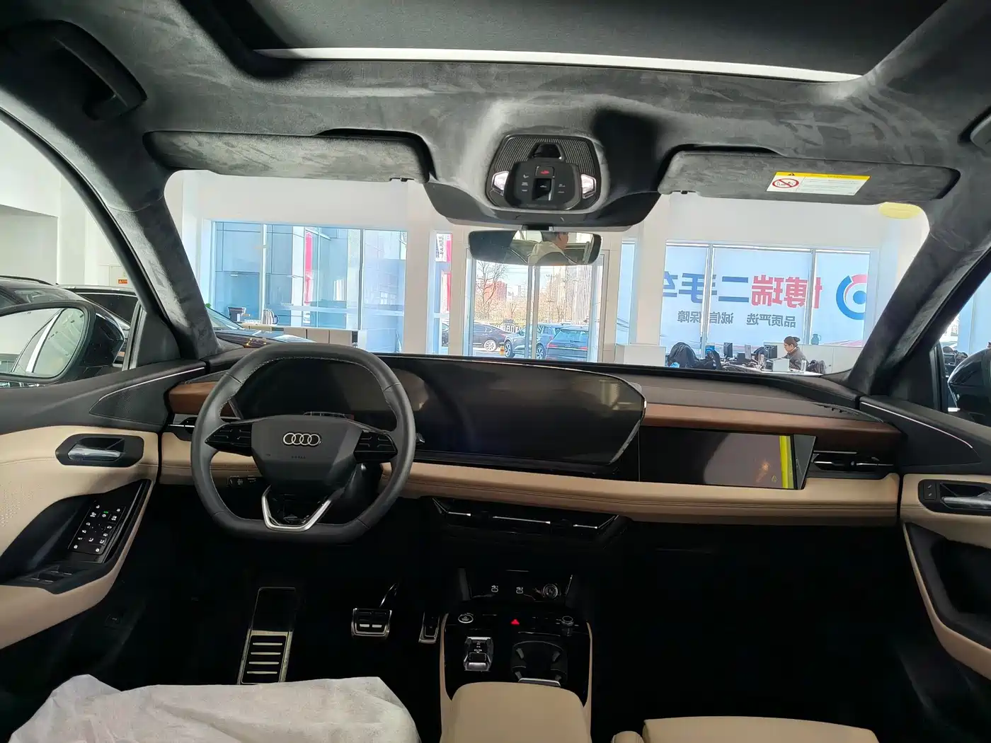 Audi Q6L e-tron 2025 Model Pioneer Edition фото 10