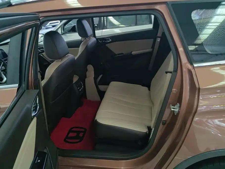 Baojun 310W 2018 2017 1.5L Manual Luxury China V