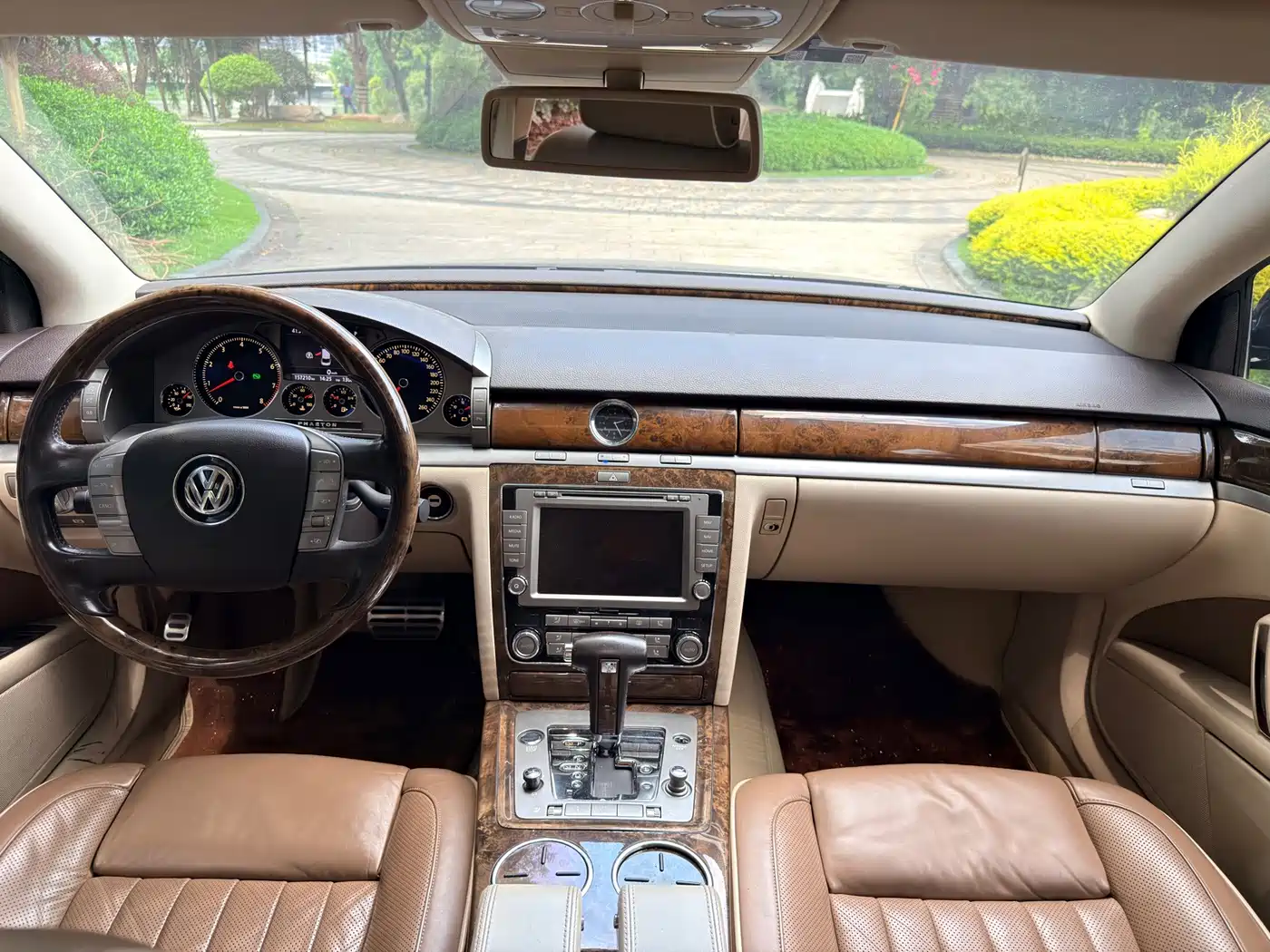 Volkswagen Phaeton 2012 2012 3.6L Premium Custom