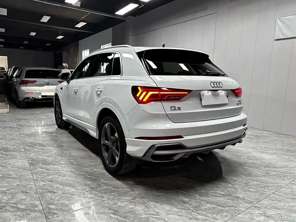Audi Q3 2022 35 TFSI Fashion Dynamic фото 4