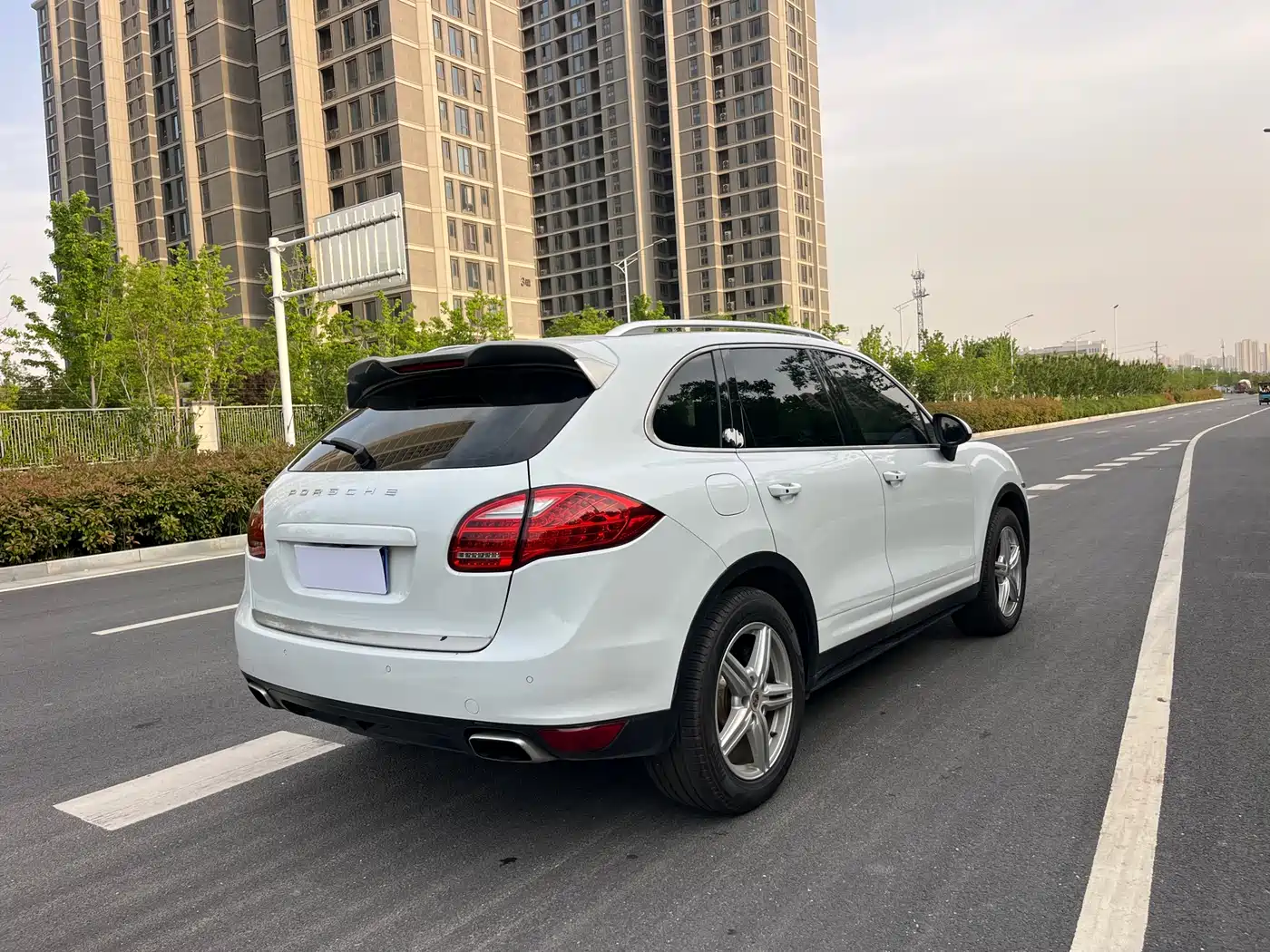 Porsche Cayenne 2014 Cayenne Platinum Edition 3.0T фото 5
