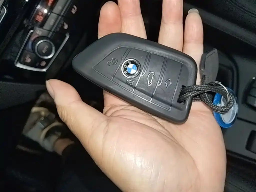 BMW X1 2016 sDrive18Li Premium Model фото 9