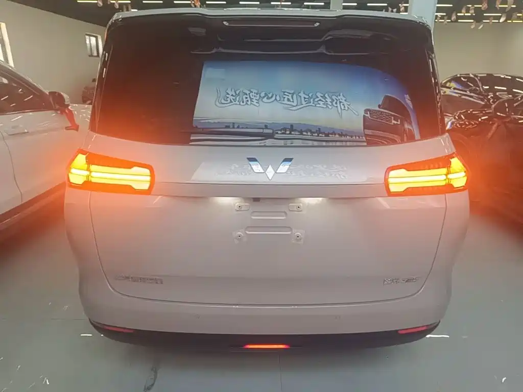Wuling Motors Xingguang 730 New Energy 2026 2025 Model Plug-in Hybrid Base Version
