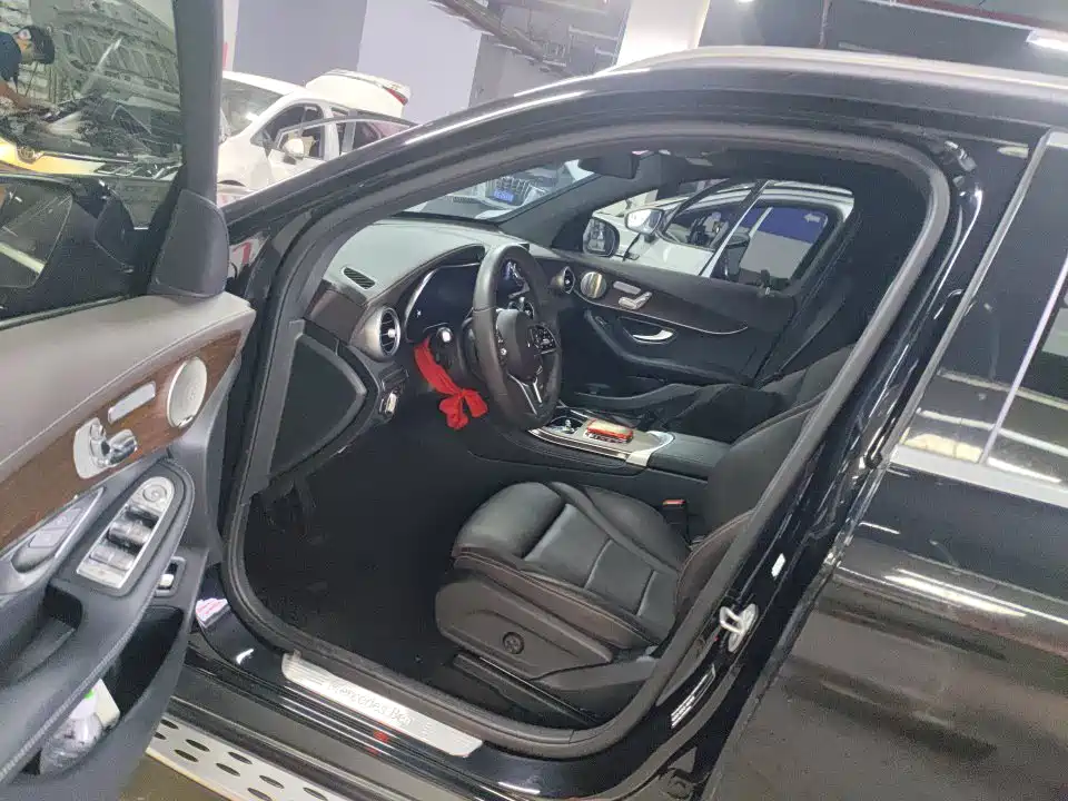 Mercedes-Benz GLC 2021 GLC 300 L 4MATIC Sporty фото 2