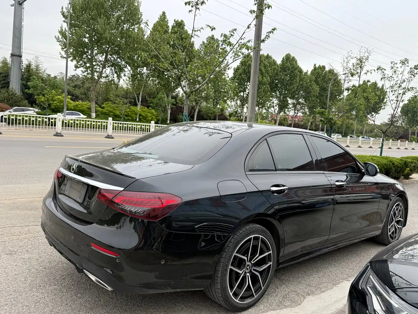 Mercedes-Benz E-Class (Import) 2023 E 300 Luxury Sport Edition фото 4