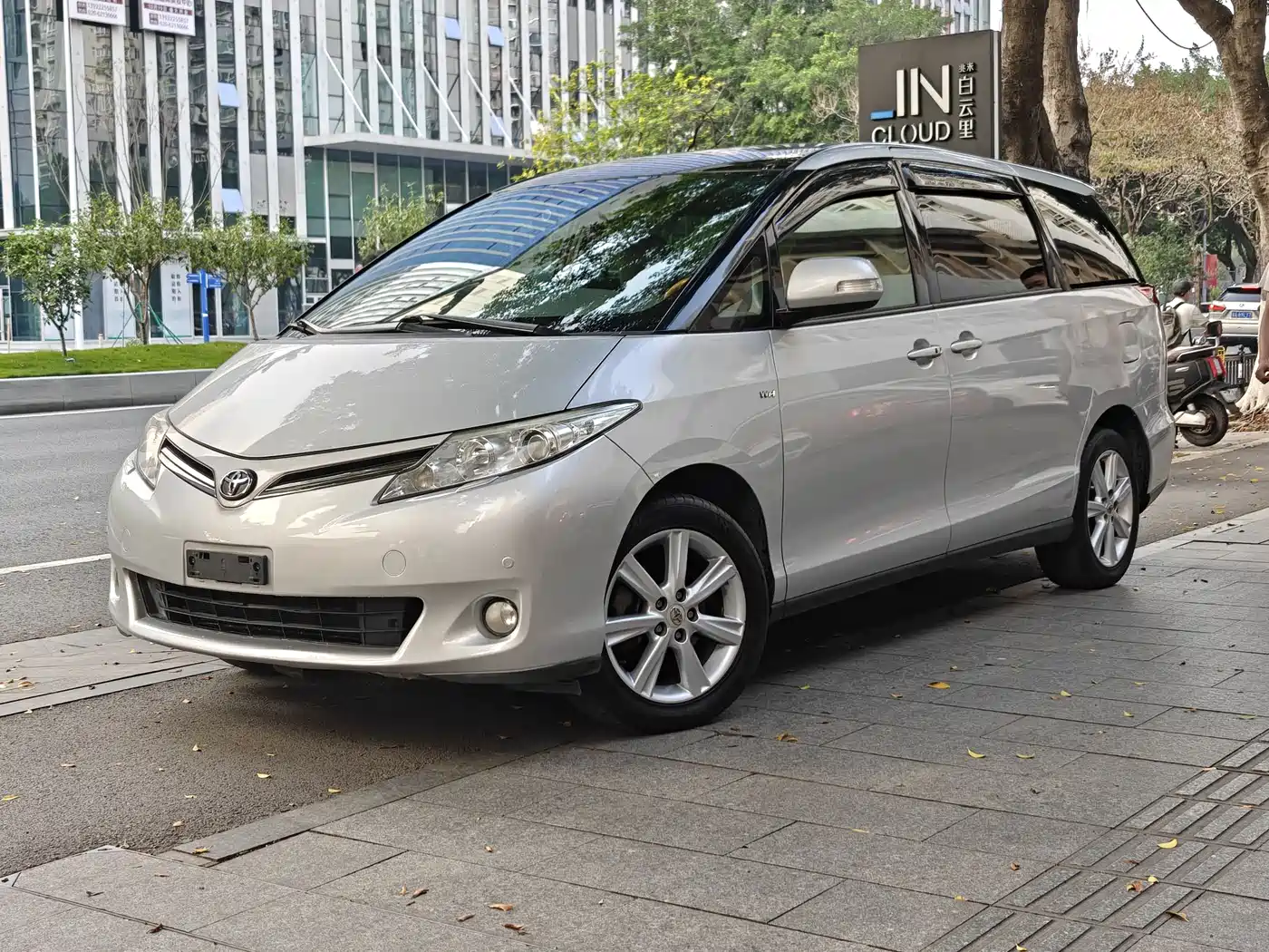 Toyota Previa 2012 2.4L 7-Seater Luxury Edition фото 4