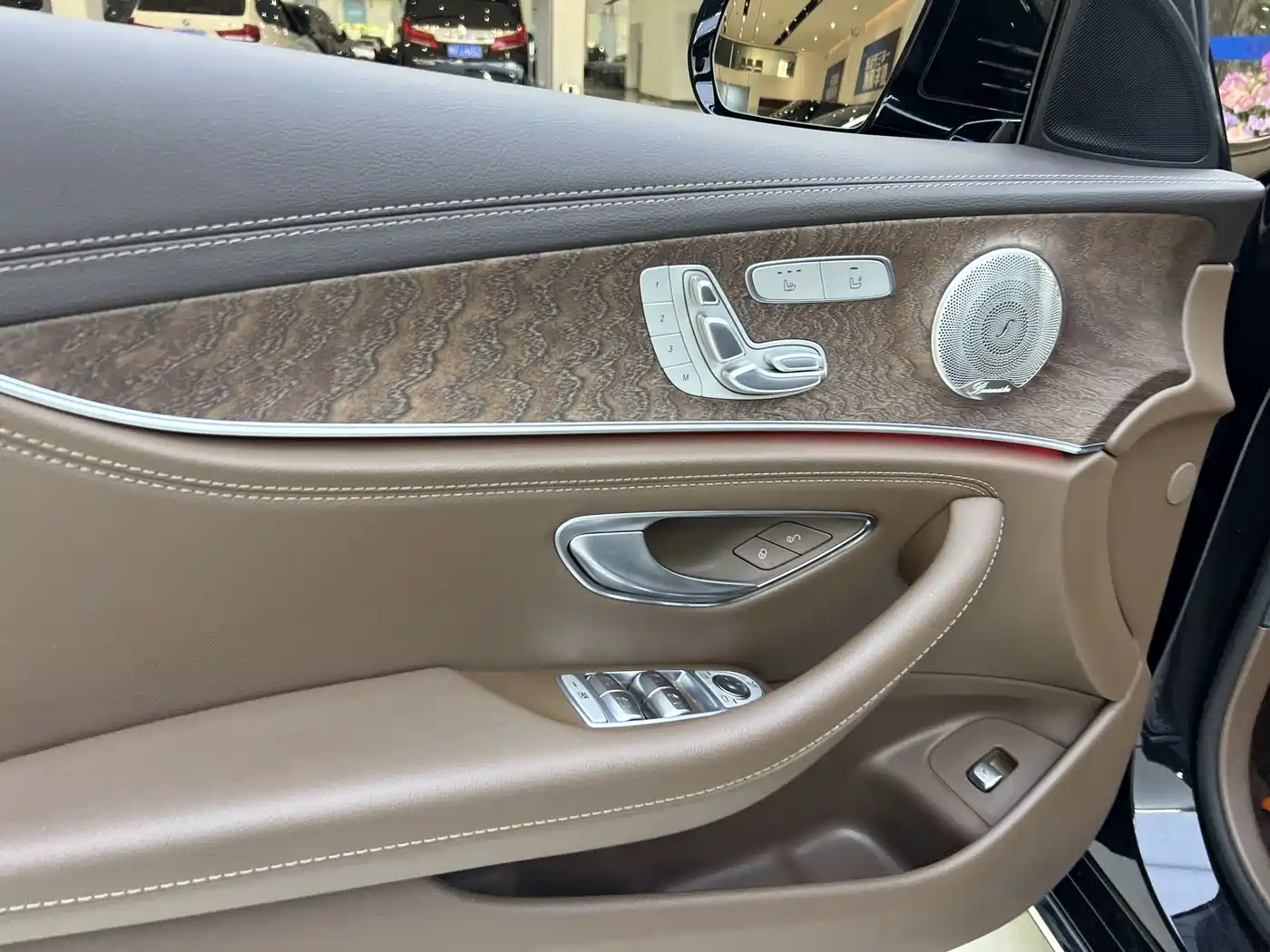 Mercedes-Benz E-Class 2022 Second Facelift E 300 L Luxury фото 10