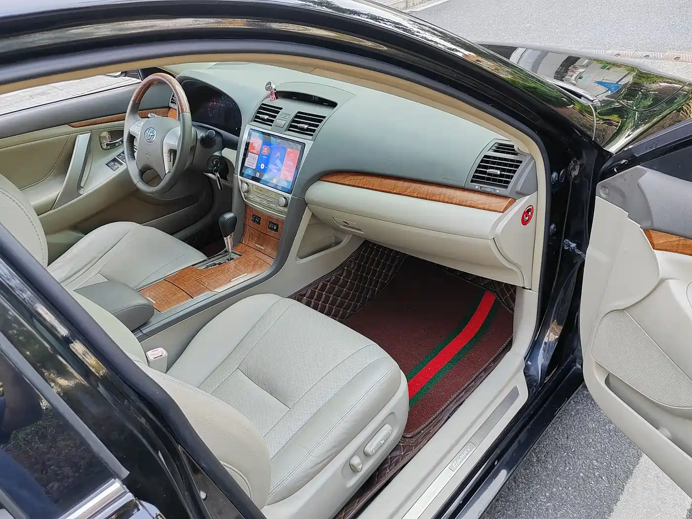 Toyota Camry 2011 200G Luxury Anniversary Edition фото 9