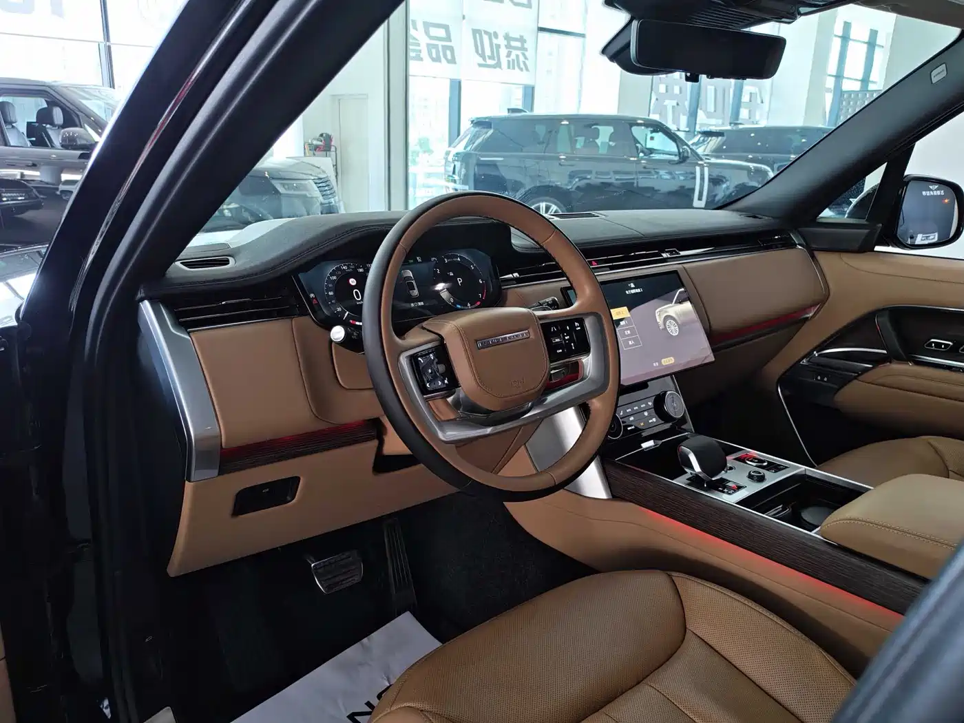 Land Rover Range Rover 2023 3.0 L6 400PS Genesis Extended Version фото 7