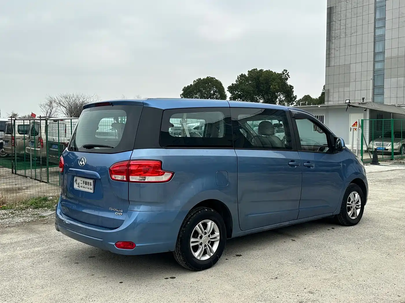 SAIC Maxus Maxus G10 2016 2.4L Manual Elite фото 6
