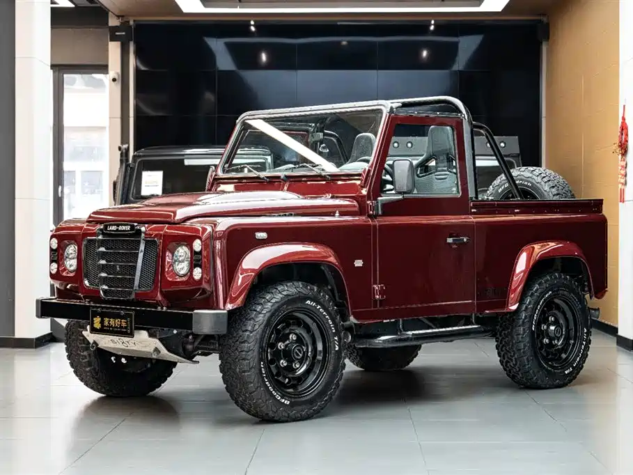 Land Rover Defender фото 2