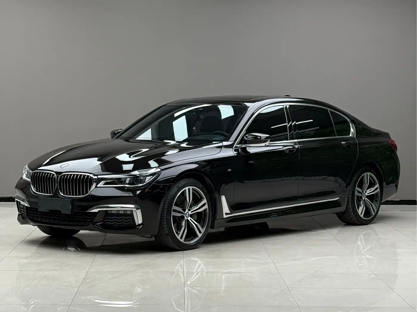 BMW 7 Series 2018 740Li xDrive Premium Type M Sport Package