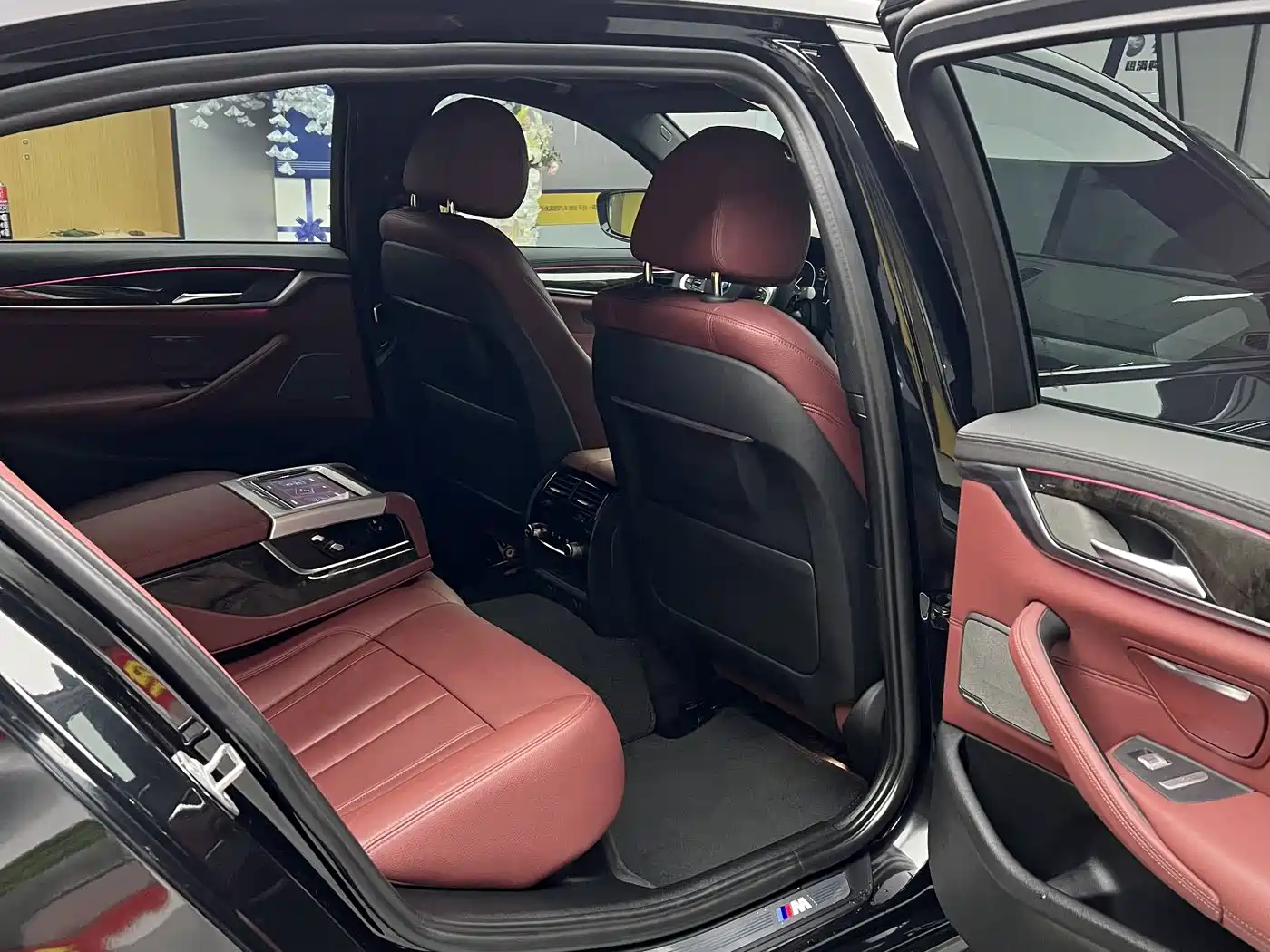 BMW 5 Series 2019 530Li Premium M Sport Package фото 6