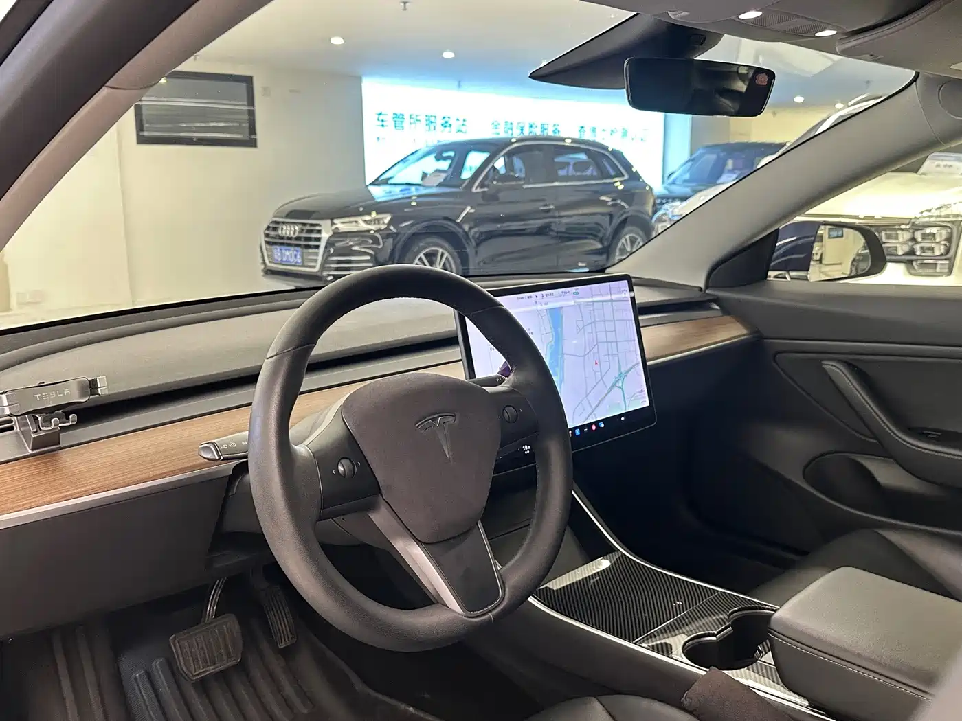 Tesla Model 3 (Import) 2019 2019 Long Range RWD Version
