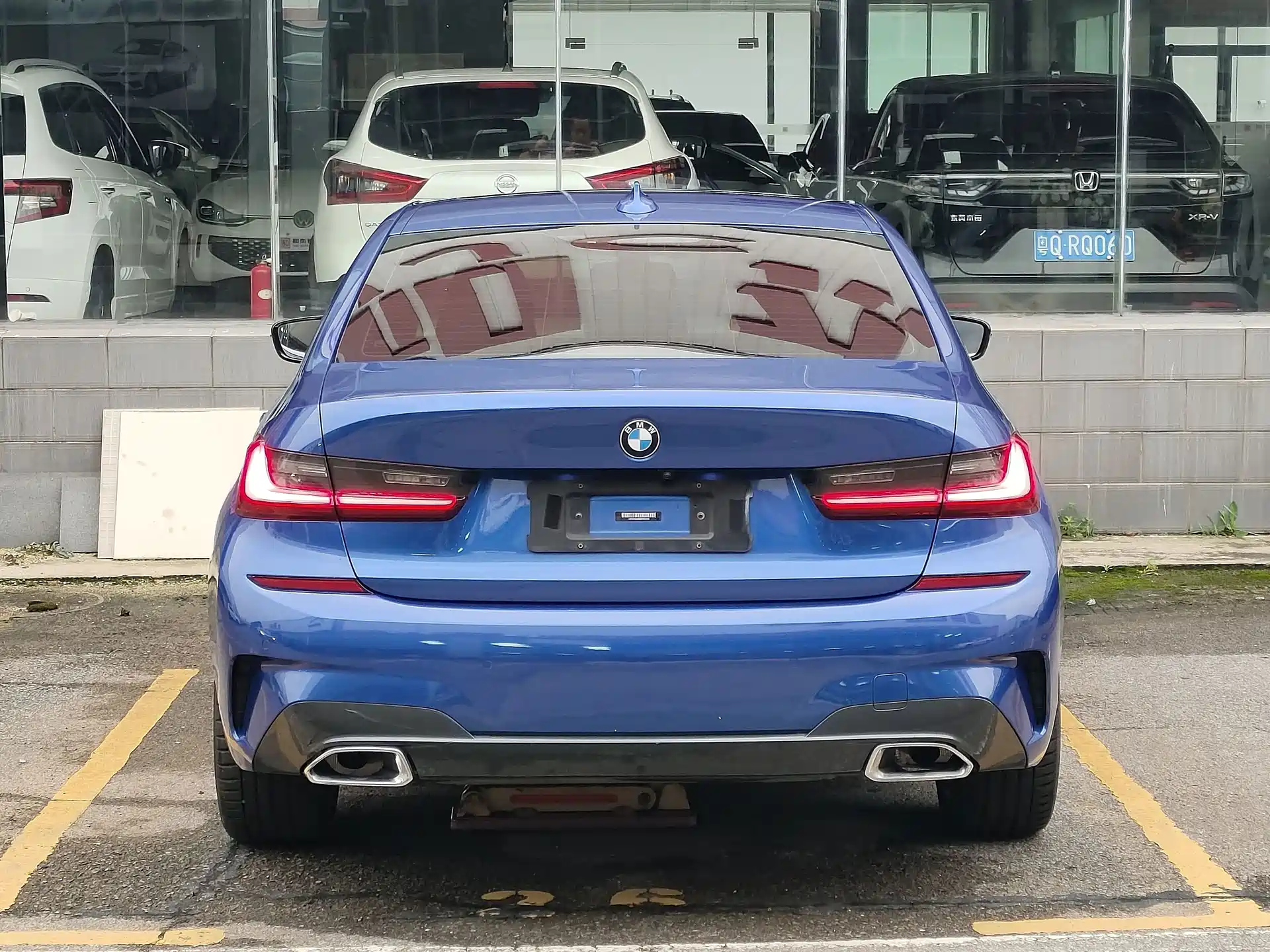 Photo 5 - BMW 3 Series