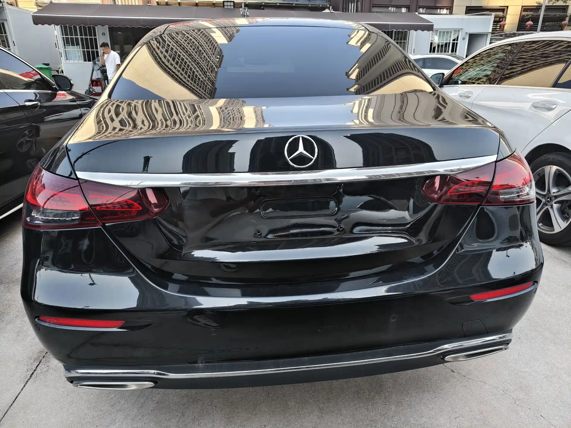 Фото 5 - Mercedes-Benz E-Class